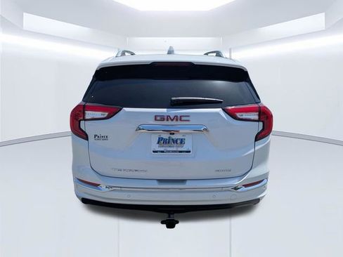 Used 2022 GMC Terrain Denali w/ Denali Premium Package AWD/4WD image 6
