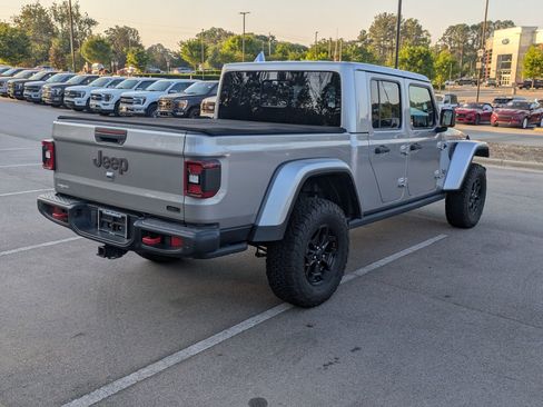Used 2020 Jeep Gladiator Rubicon AWD/4WD image 4