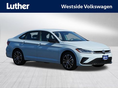 Used 2025 Volkswagen Jetta Sport FWD image 1