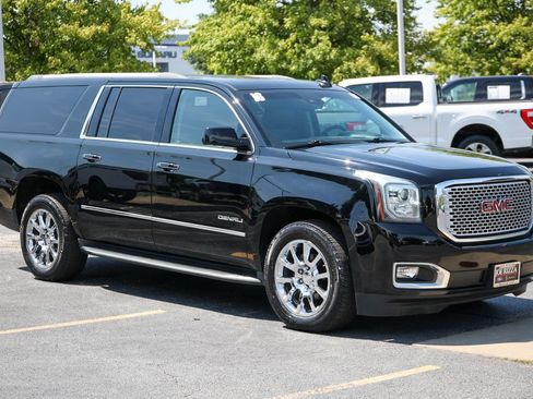 Used 2016 GMC Yukon XL Denali w/ Open Road Package AWD/4WD image 31