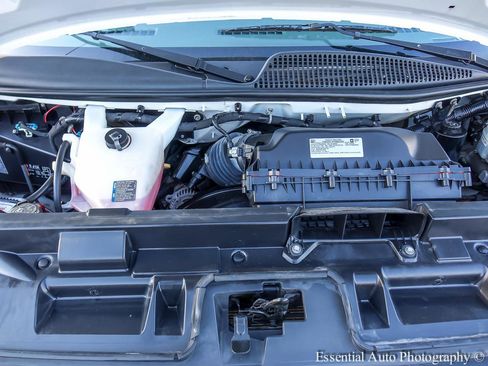 Used 2021 GMC Savana 3500 Extended w/ Power Convenience Package RWD image 19