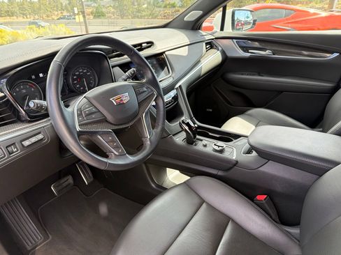 Used 2024 Cadillac XT5 Sportv w/ Technology Package AWD/4WD image 20