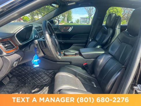 Used 2017 Lincoln Continental Reserve w/ Technology Package AWD/4WD image 11