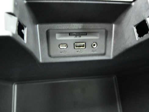 Used 2022 GMC Sierra 1500 Denali w/ Denali Premium Package AWD/4WD image 32