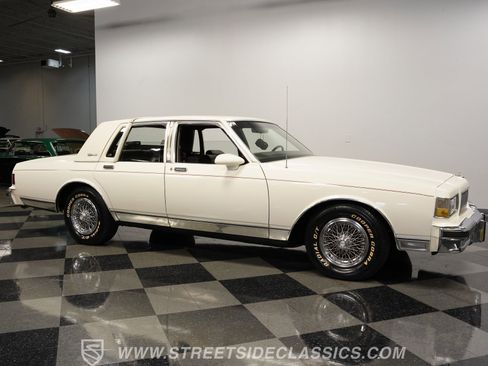Used 1989 Chevrolet Caprice Classic Brougham image 15