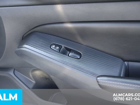 Used 2024 Nissan Altima 2.5 SV FWD image 29