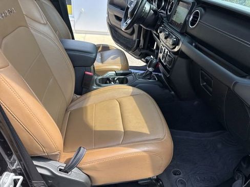 Used 2023 Jeep Wrangler Unlimited Sahara w/ Cold Weather Group image 31