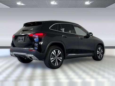 Used 2025 Mercedes-Benz GLA 250 4MATIC image 8