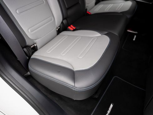 Used 2025 Mercedes-Benz G 580 w/ EQ Technology image 67