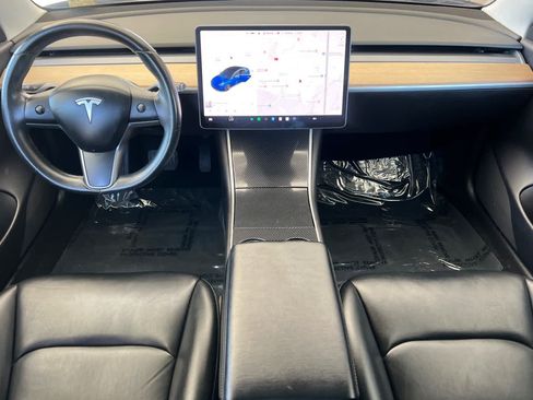 Used 2019 Tesla Model 3 Standard Range RWD image 3