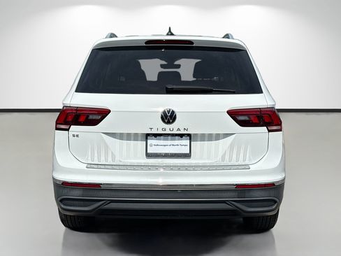 Used 2024 Volkswagen Tiguan SE FWD image 4