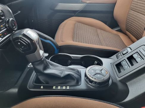 Used 2022 Ford Bronco Outer Banks image 18