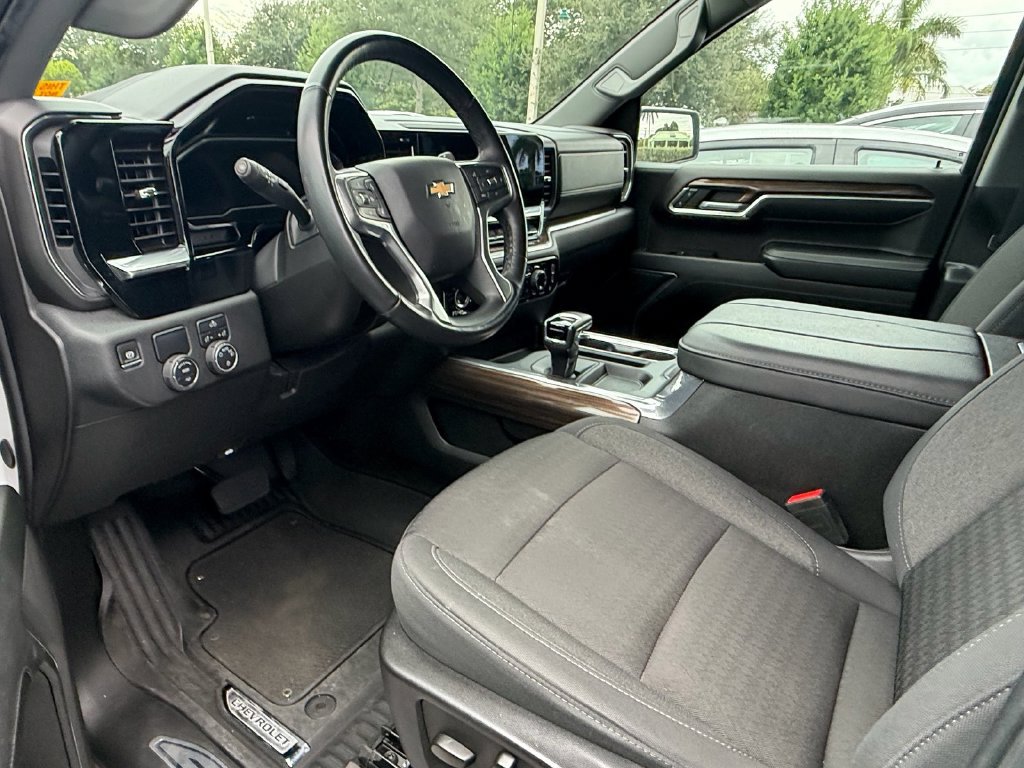 Used 2024 Chevrolet Silverado 1500 LT w/ Protection Package RWD image 6