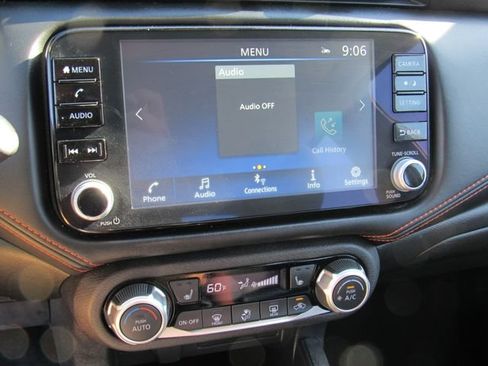 Used 2024 Nissan Versa SR FWD image 21