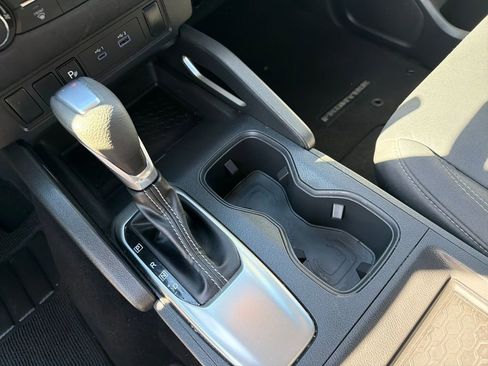 Certified 2024 Nissan Frontier SV w/ Technology Package image 30