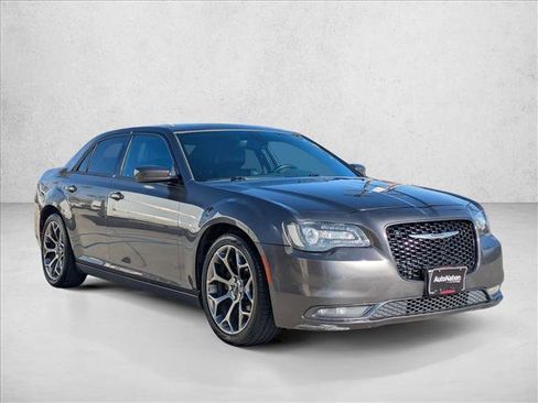 Used 2015 Chrysler 300 S image 3