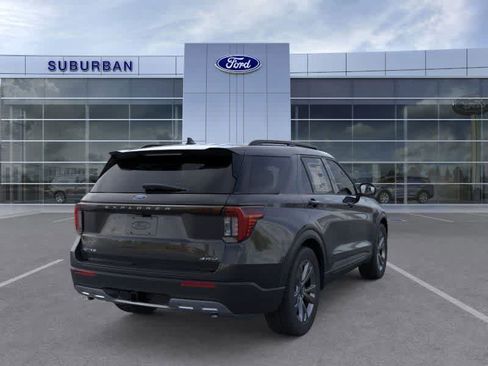 Used 2026 Ford Explorer Active w/ Active Comfort Package AWD/4WD image 8