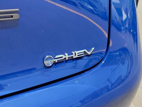 New 2026 Toyota Prius Plug-In Hybrid FWD image 24