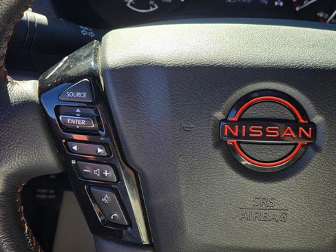 Used 2023 Nissan Frontier PRO-4X w/ Pro-4X Premium Package image 16