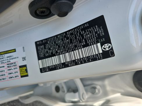 Used 2024 Toyota Corolla LE FWD image 32