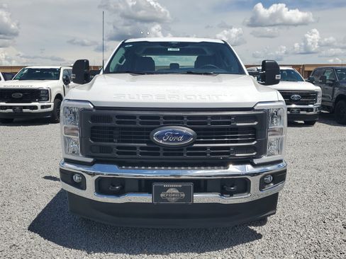 New 2026 Ford F250 XL w/ XL Chrome Package image 3