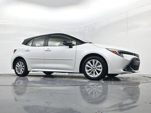 Used 2023 Toyota Corolla SE w/ SE Premium Package image 34