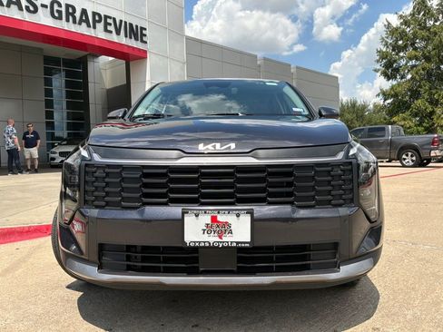 Used 2026 Kia Sportage LX FWD image 3