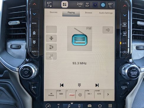 Used 2024 RAM 2500 Laramie image 33