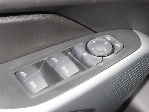 New 2026 Chevrolet Trax LS image 33