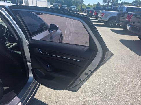 Used 2018 Honda Accord EX-L image 12