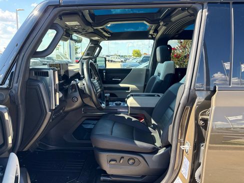 Used 2026 GMC Hummer EV SUV AWD/4WD image 15