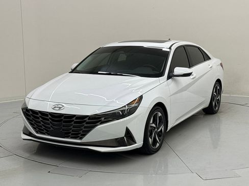 Used 2021 Hyundai Elantra Limited image 1