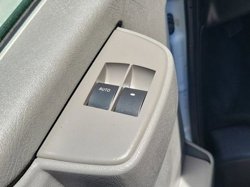 Used 2017 Chevrolet Express 3500 LT w/ LT Preferred Equipment Group RWD image 24