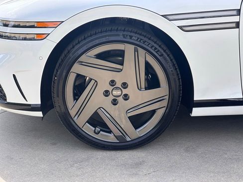 Used 2026 Genesis G90 3.5T Prestige image 11