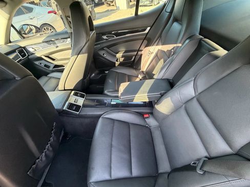 Used 2014 Porsche Panamera 4 w/ Premium Package AWD/4WD image 24