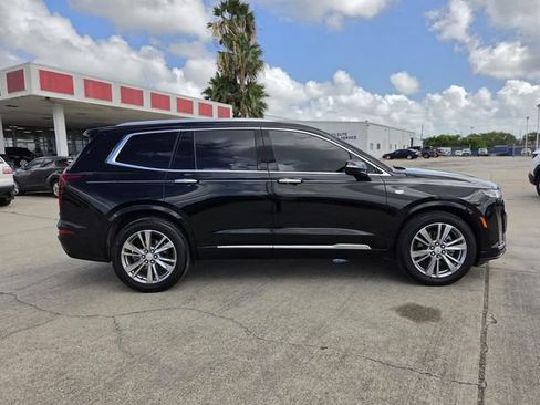 Used 2023 Cadillac XT6 Premium Luxury w/ Technology Package FWD image 23