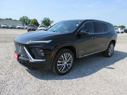 New 2026 Buick Enclave Avenir w/ Super Cruise Package FWD image 12