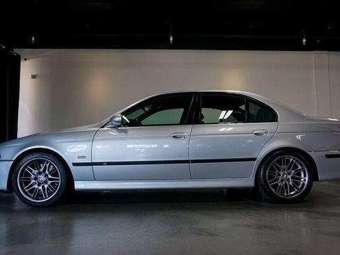 Used 2002 BMW M5 RWD image 50