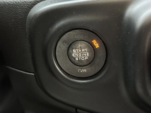 Used 2023 Jeep Wrangler Unlimited Sahara image 22