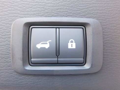 New 2025 Mitsubishi Outlander SE image 35