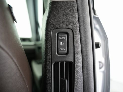 Used 2019 Honda Odyssey EX image 46