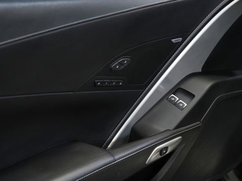 Used 2015 Chevrolet Corvette Z06 w/ 3LZ Preferred Equipment Group image 24