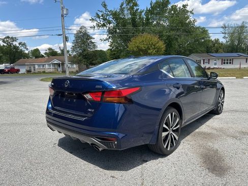Used 2021 Nissan Altima 2.5 SR w/ SR Premium Package AWD/4WD image 5