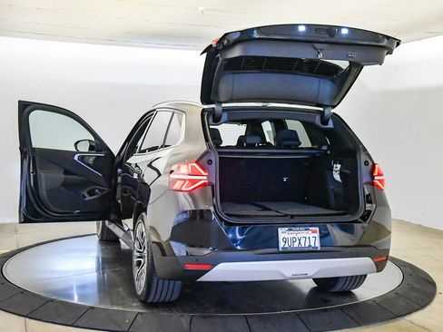 Used 2025 BMW X3 xDrive30i w/ Convenience Package image 25