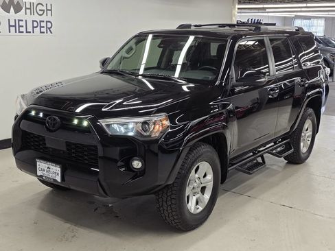 Used 2021 Toyota 4Runner SR5 Premium w/ Moonroof Package AWD/4WD image 14