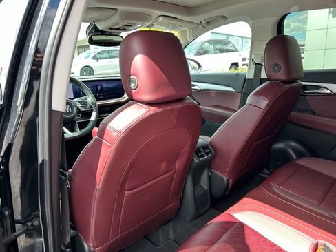 Used 2025 Buick Envision Sport Touring AWD/4WD image 18