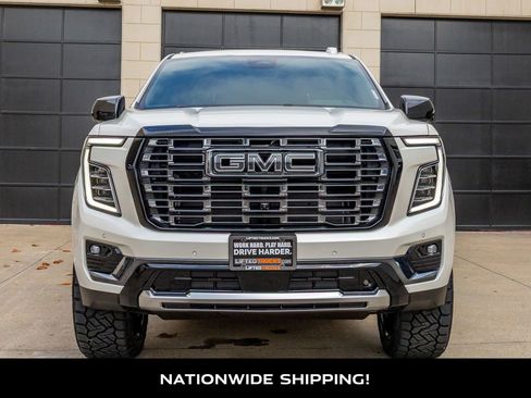 Used 2025 GMC Yukon Denali Ultimate w/ LPO, Floor Liner Package AWD/4WD image 4