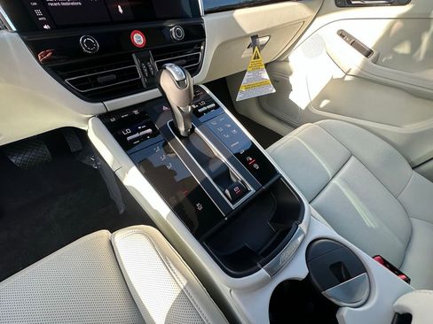 Used 2026 Porsche Macan S image 31