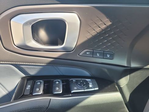 New 2025 Kia Sorento SX Prestige image 15