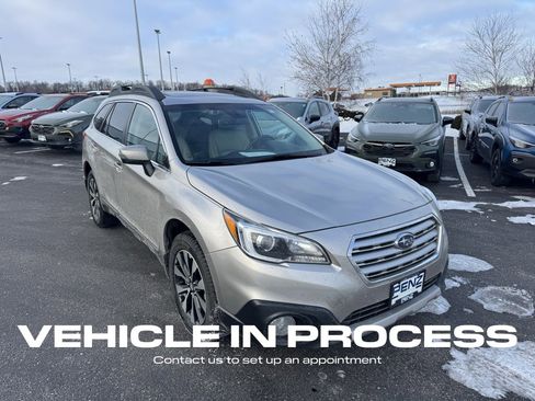 Used 2017 Subaru Outback 3.6R Limited image 1